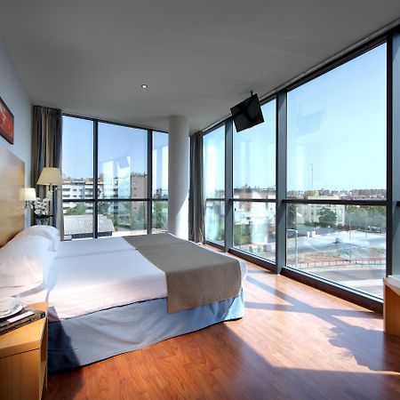 เอ็กเซ เซบียา ปาลเมรา Hotel เซบีญา ภายนอก รูปภาพ