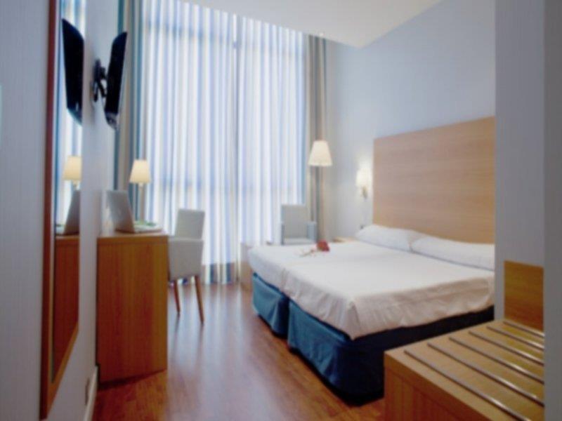 เอ็กเซ เซบียา ปาลเมรา Hotel เซบีญา ภายนอก รูปภาพ